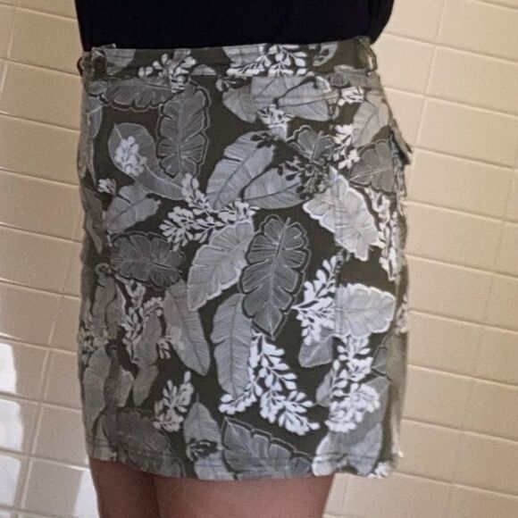 Croft & Barrow Classic Fit Leaf Print Skort Womens Stretch 14 - Picture 6 of 9